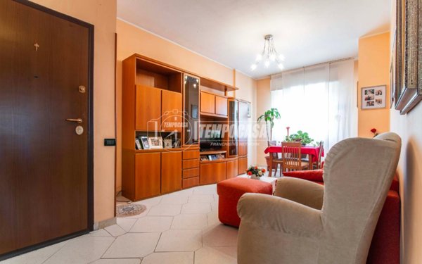 appartamento in vendita a Limbiate in zona Villaggio dei Giovi