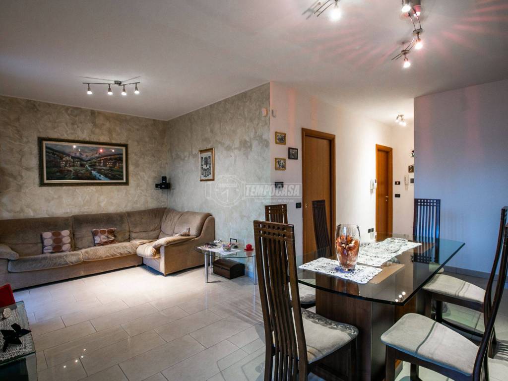 appartamento in vendita a Limbiate