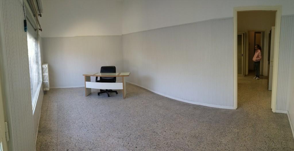 locale commerciale in vendita a Limbiate