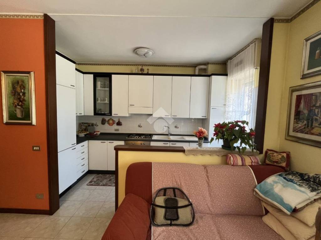 appartamento in vendita a Limbiate