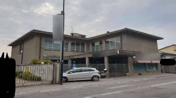 locale commerciale in vendita a Limbiate
