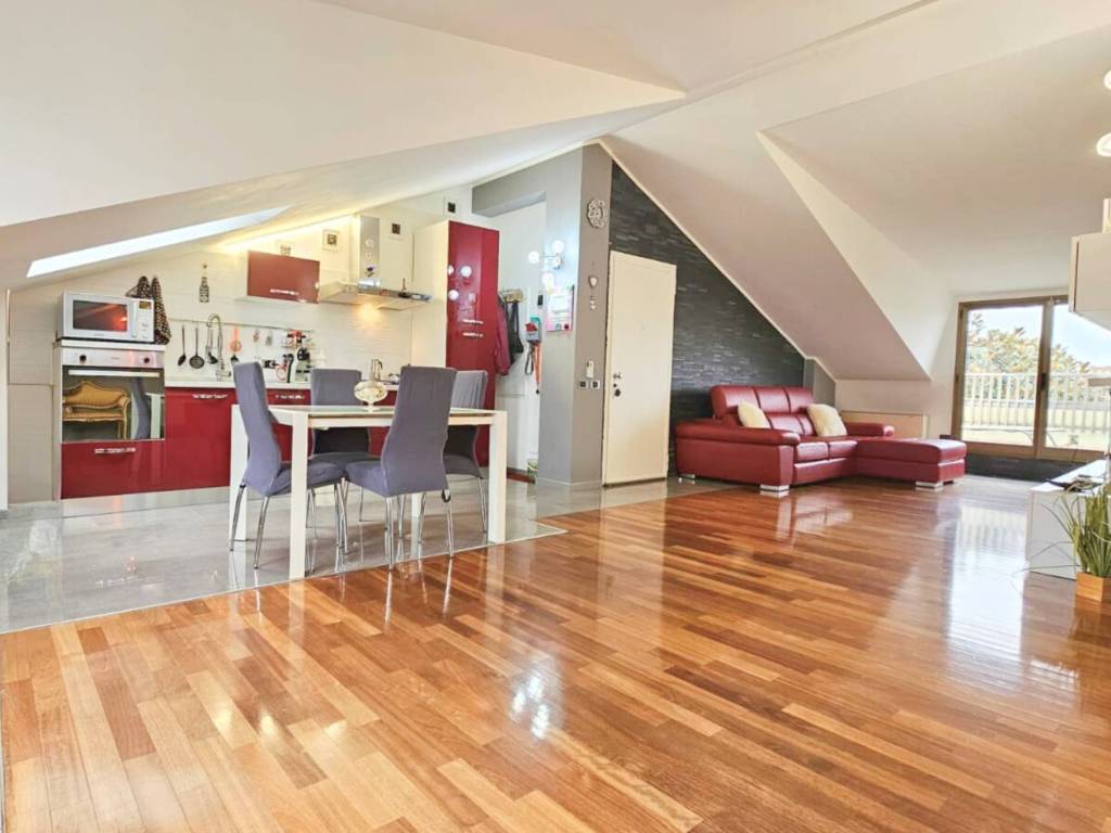 appartamento in vendita a Limbiate