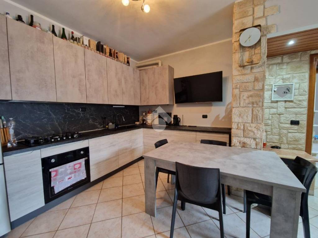 appartamento in vendita a Limbiate