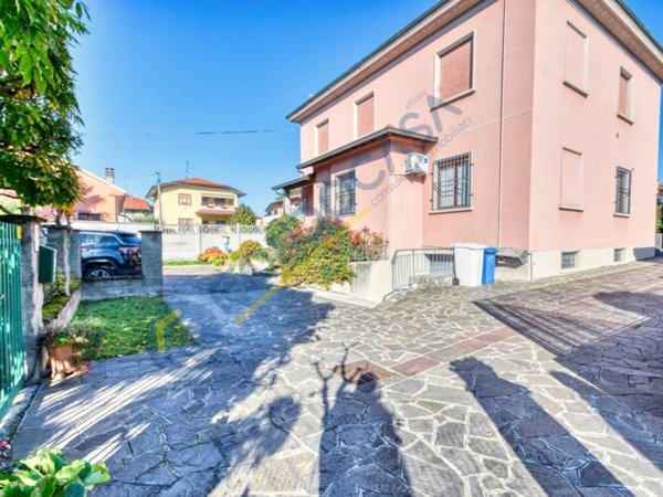 casa indipendente in vendita a Limbiate