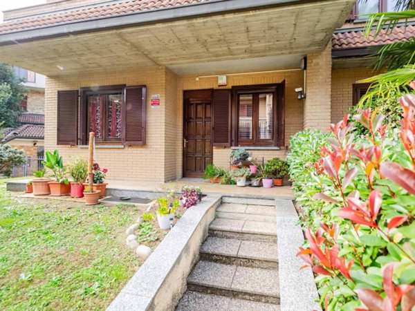 casa indipendente in vendita a Limbiate