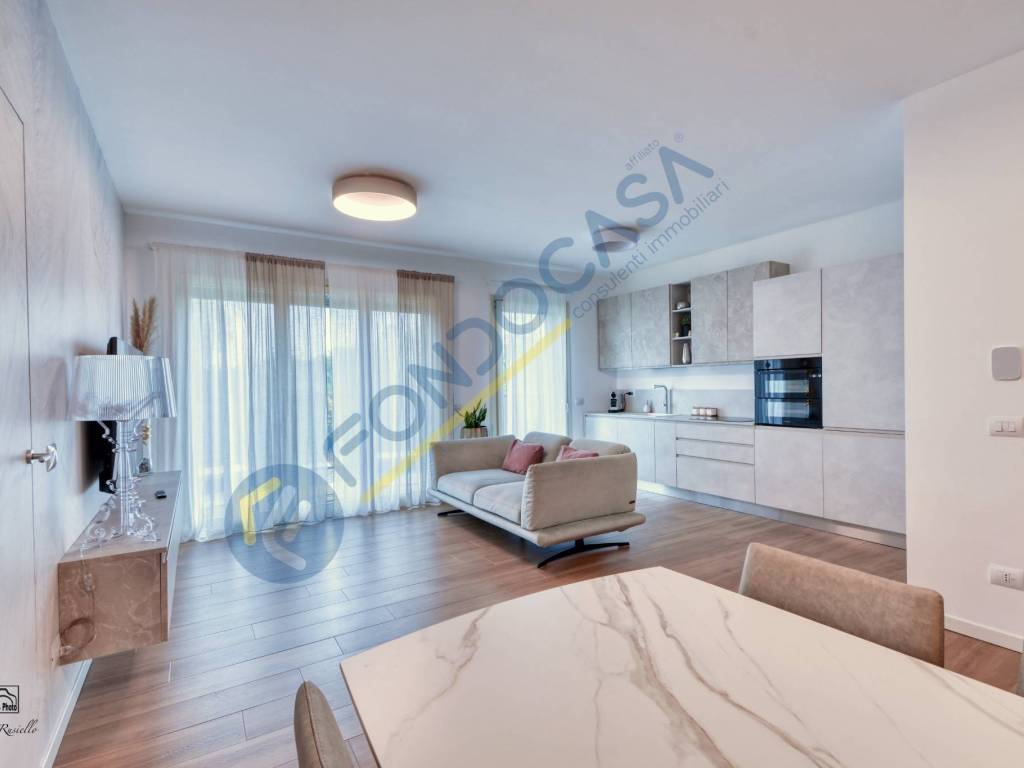 appartamento in vendita a Limbiate in zona Villaggio del Sole