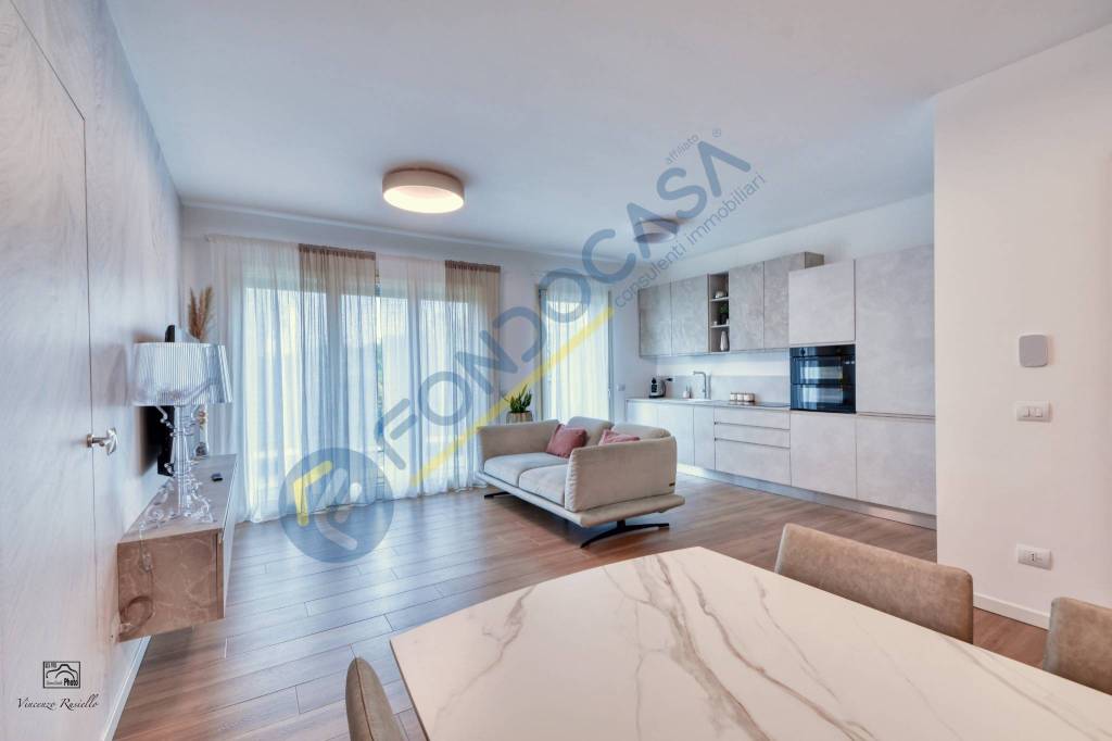 appartamento in vendita a Limbiate in zona Villaggio del Sole