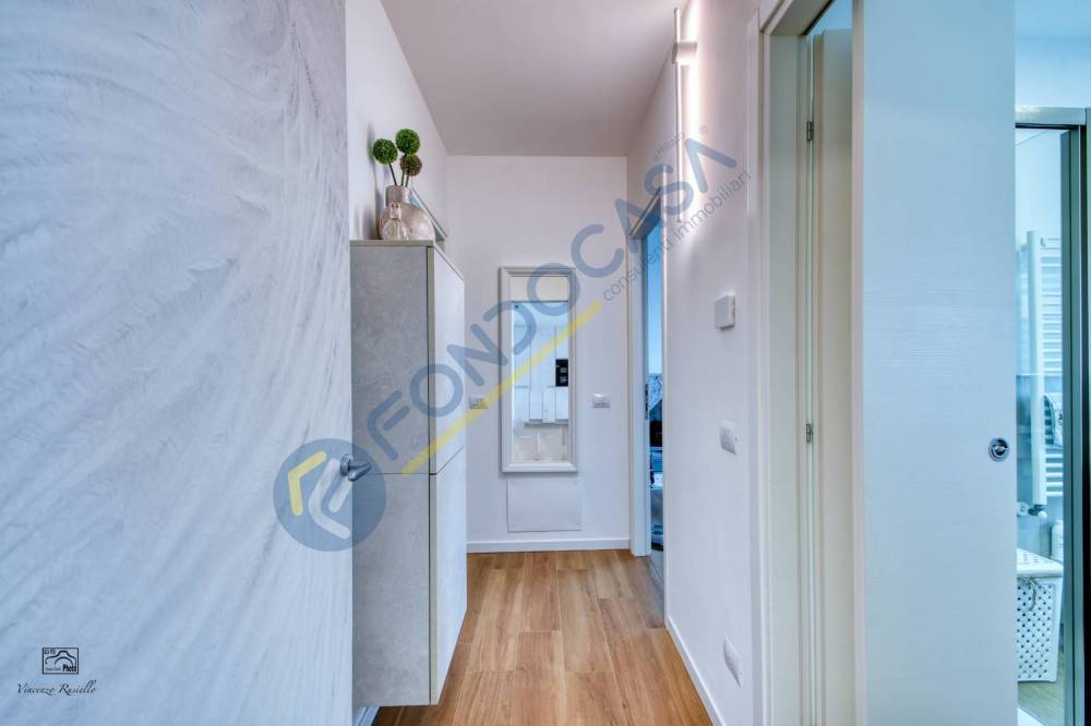 appartamento in vendita a Limbiate in zona Villaggio del Sole