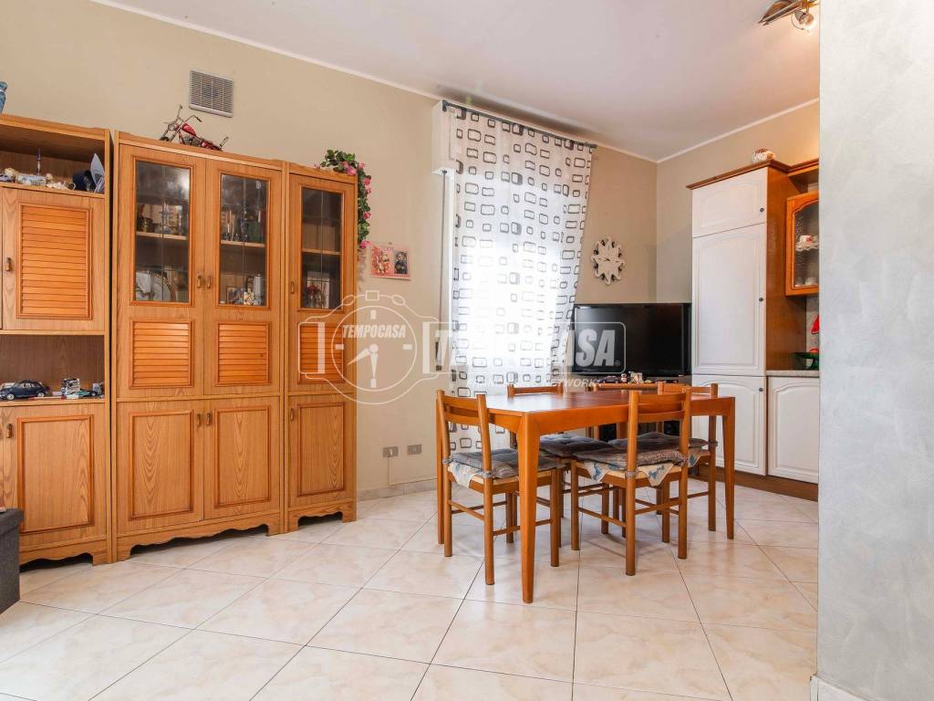 appartamento in vendita a Limbiate in zona Villaggio dei Giovi