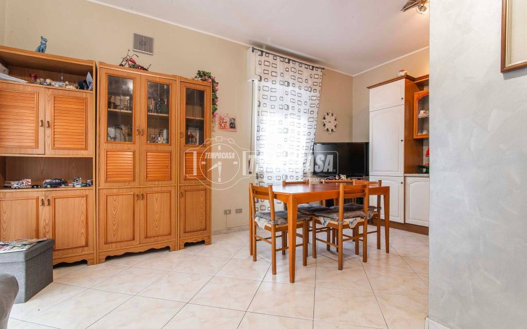 appartamento in vendita a Limbiate in zona Villaggio dei Giovi