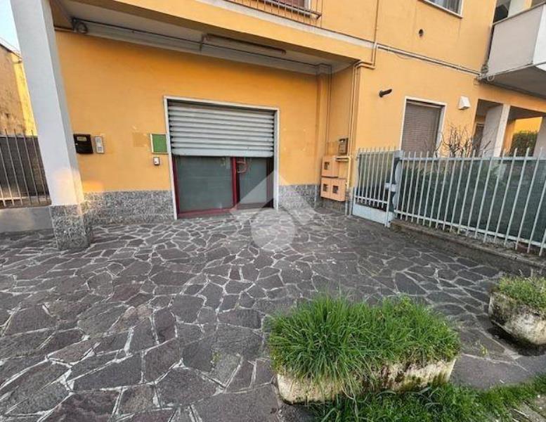 casa indipendente in vendita a Limbiate in zona Villaggio del Sole