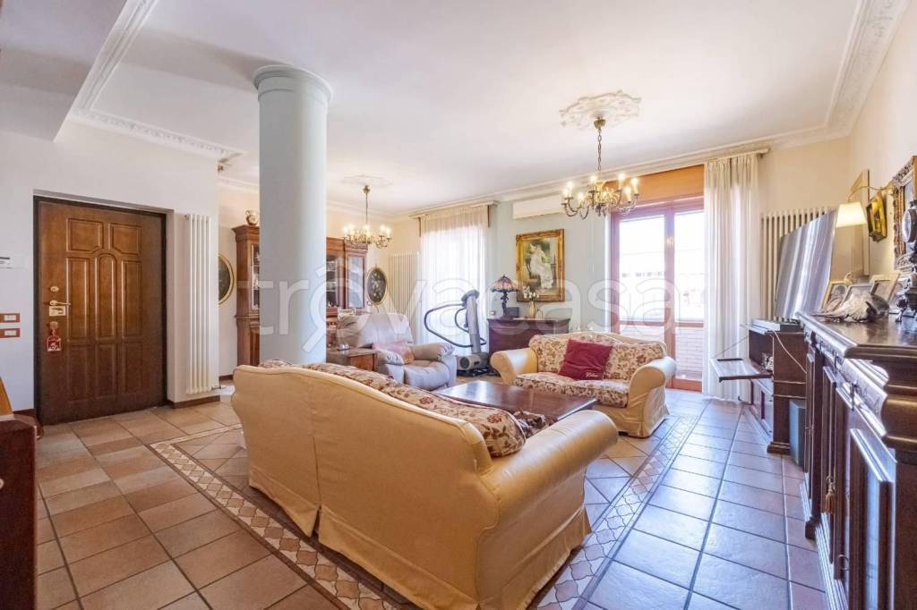 casa indipendente in vendita a Limbiate