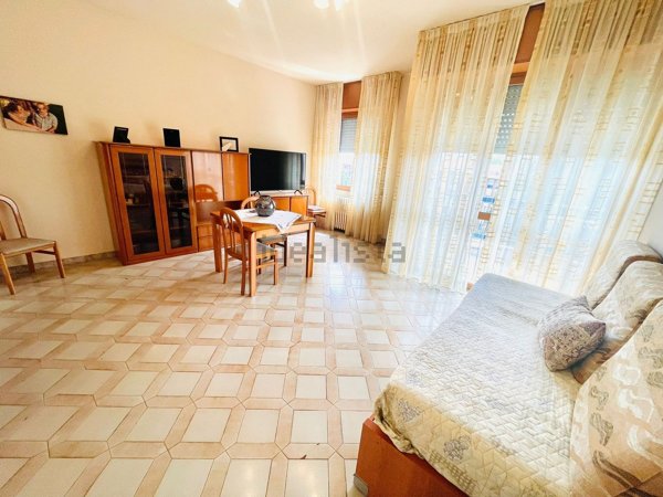 appartamento in vendita a Limbiate in zona Mombello