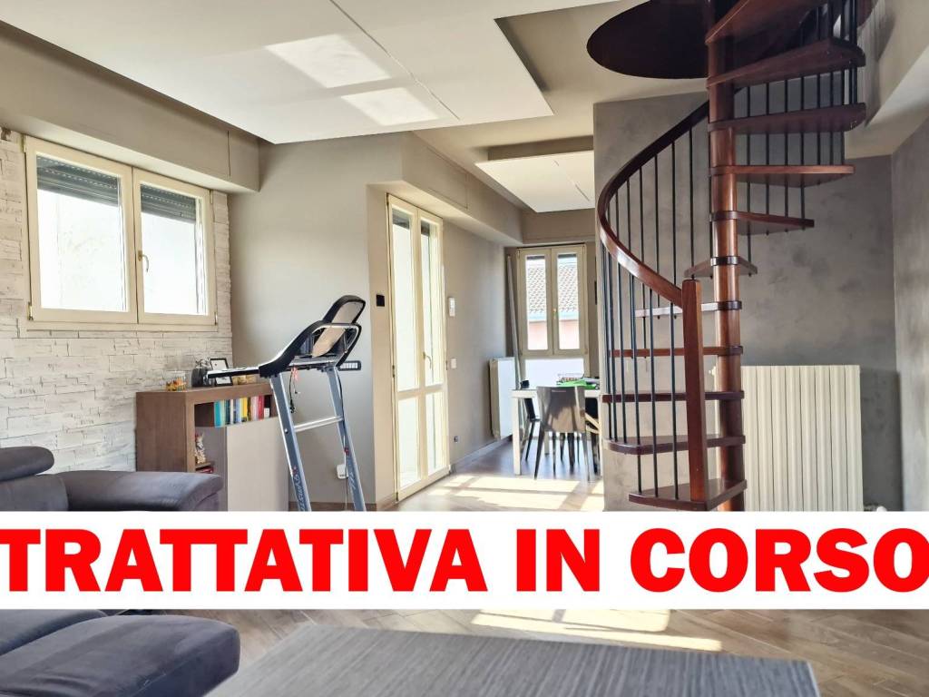 casa indipendente in vendita a Limbiate in zona Mombello