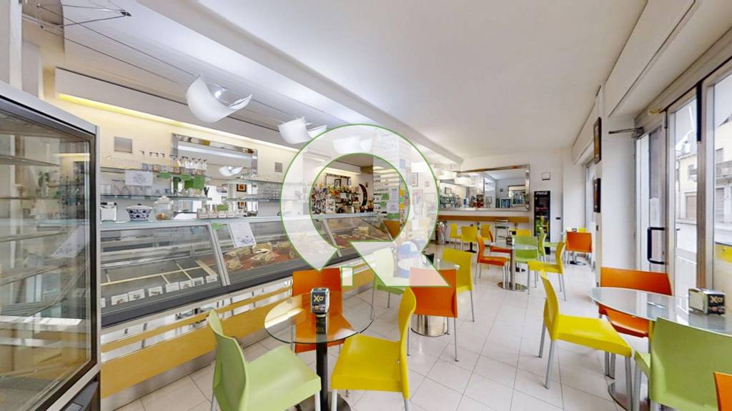 negozio in vendita a Limbiate