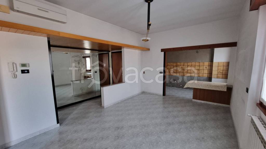 appartamento in vendita a Limbiate