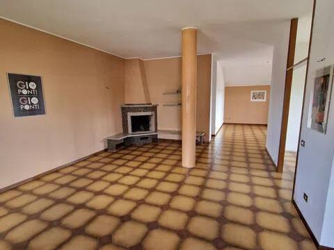 appartamento in vendita a Limbiate in zona Pinzano