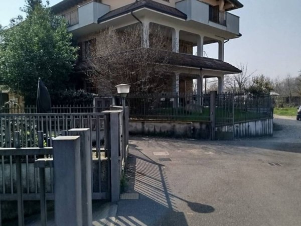 appartamento in vendita a Limbiate