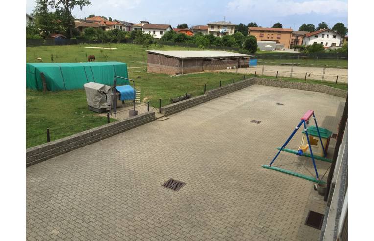 casa indipendente in vendita a Limbiate in zona Mombello