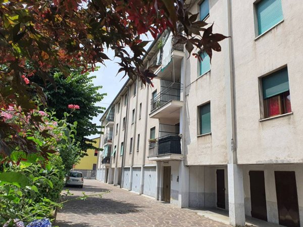 appartamento in vendita a Limbiate