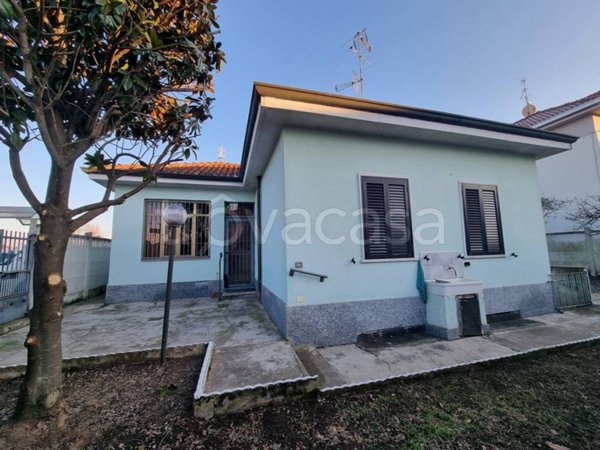 casa indipendente in vendita a Limbiate