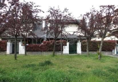 casa indipendente in vendita a Limbiate