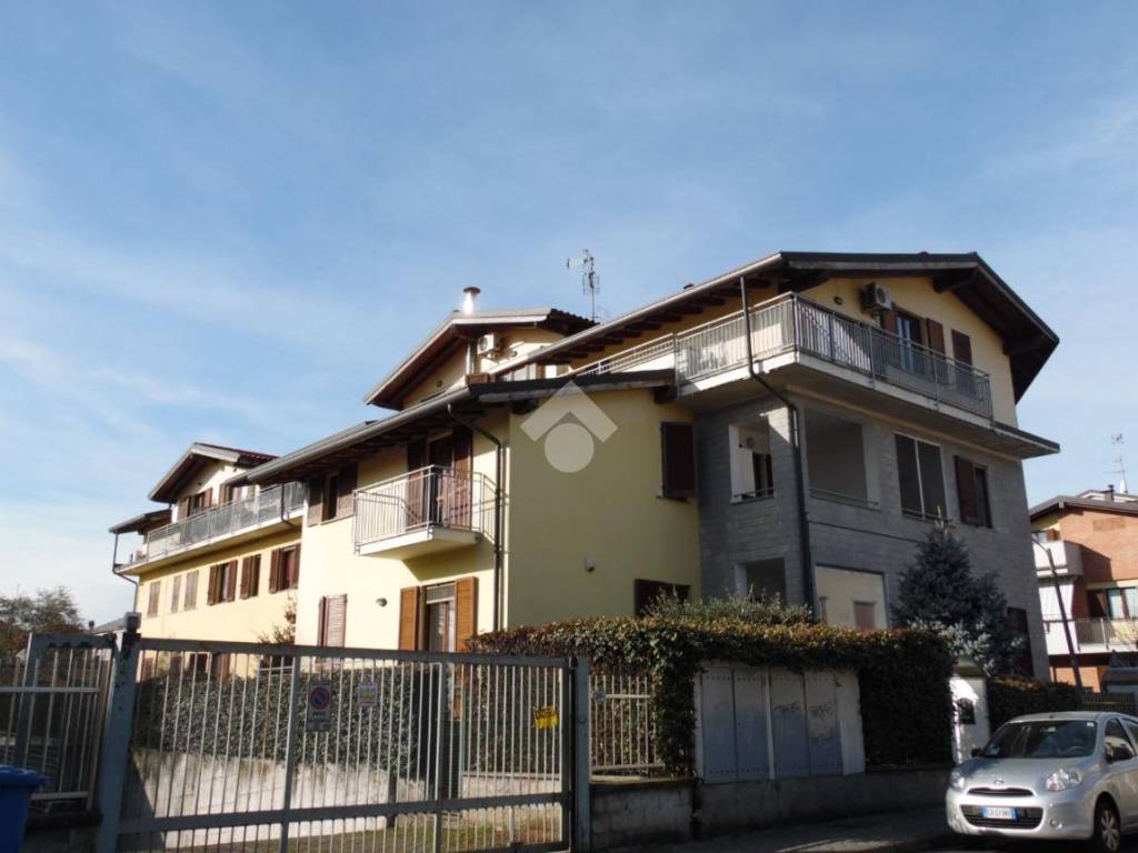 appartamento in vendita a Limbiate