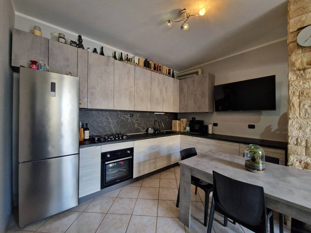 appartamento in vendita a Limbiate