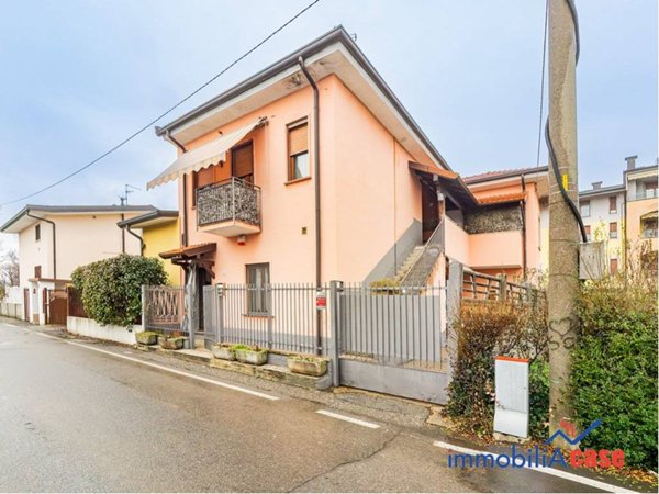 appartamento in vendita a Limbiate