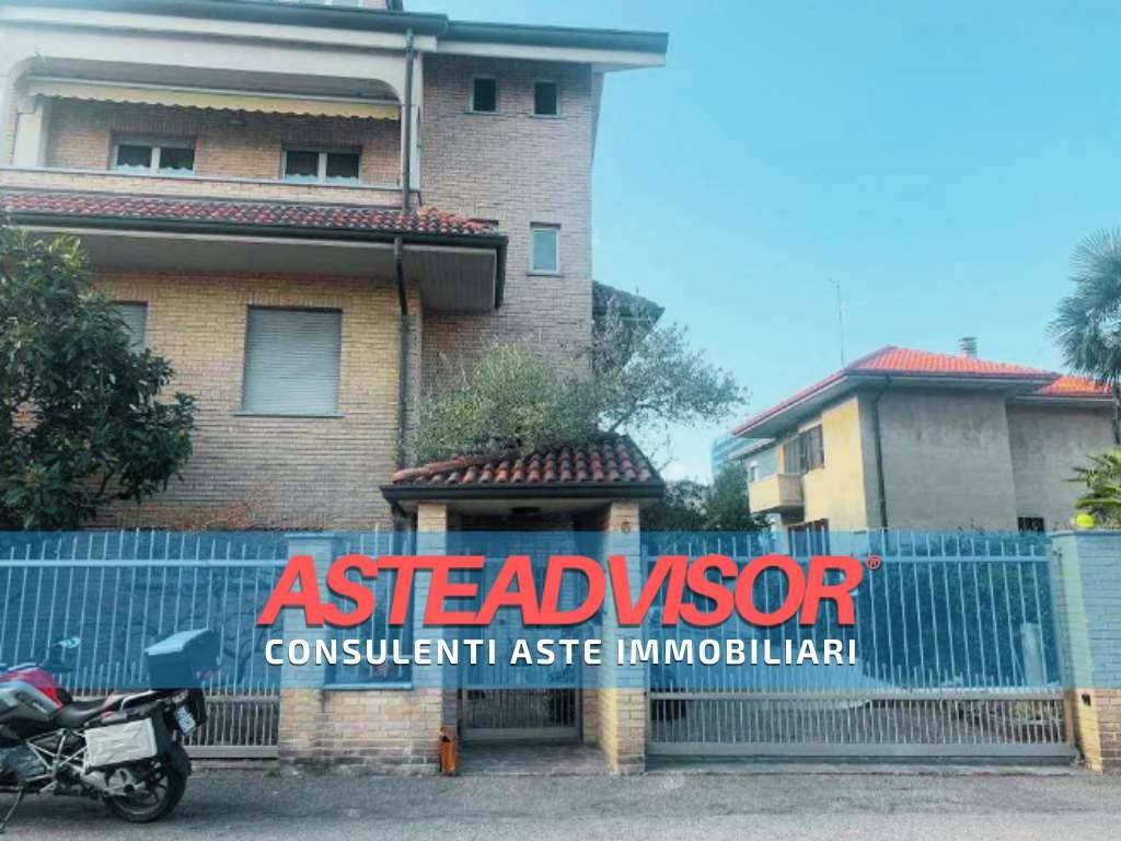 appartamento in vendita a Limbiate