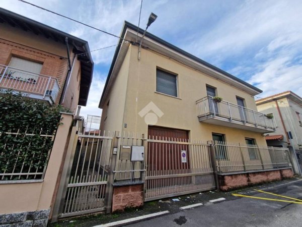 casa indipendente in vendita a Limbiate