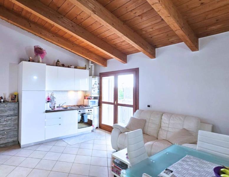 appartamento in vendita a Limbiate in zona Villaggio dei Giovi