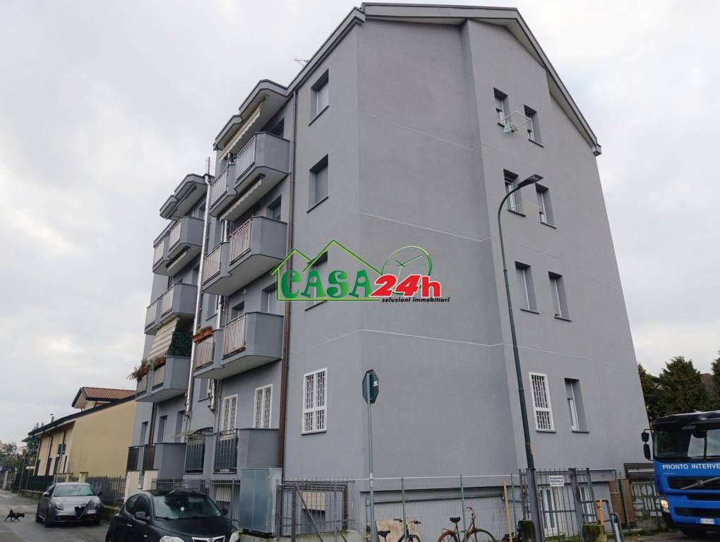appartamento in vendita a Limbiate in zona Villaggio dei Giovi