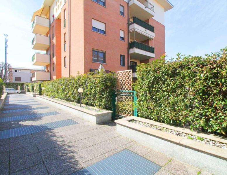 appartamento in vendita a Limbiate