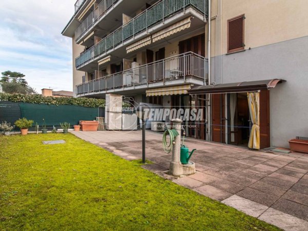 appartamento in vendita a Limbiate in zona Pinzano
