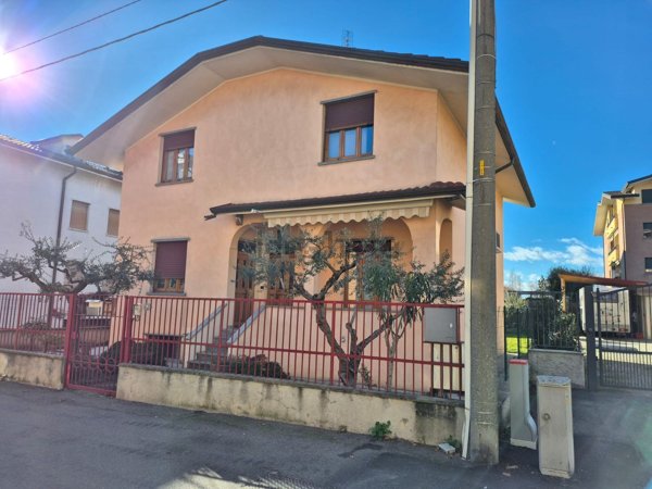 appartamento in vendita a Limbiate