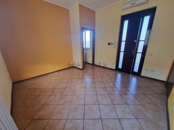 appartamento in vendita a Limbiate in zona Villaggio del Sole