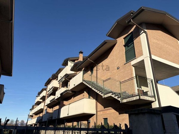 appartamento in vendita a Limbiate in zona Villaggio dei Giovi