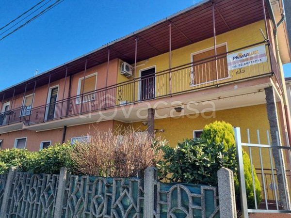 appartamento in vendita a Limbiate in zona Villaggio del Sole