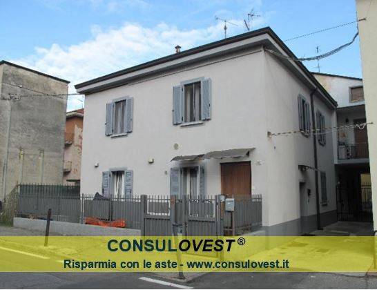 appartamento in vendita a Limbiate in zona Villaggio dei Giovi