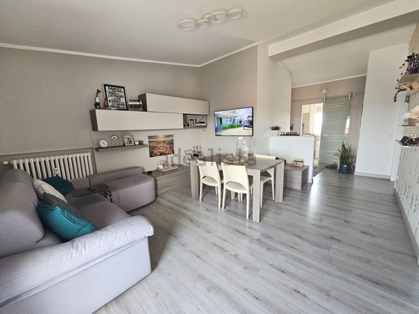 appartamento in vendita a Limbiate