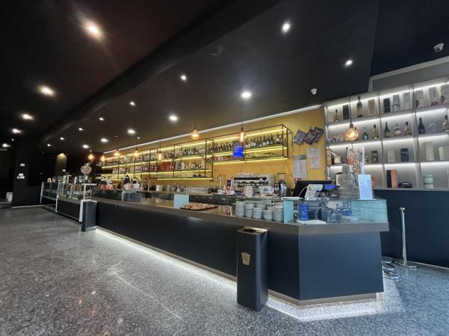 negozio in vendita a Limbiate