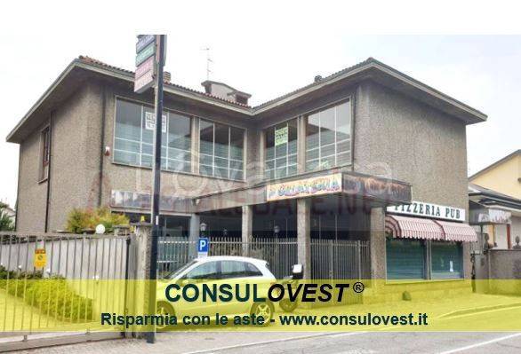 negozio in vendita a Limbiate