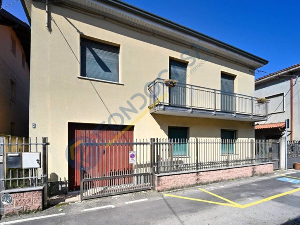 casa indipendente in vendita a Limbiate