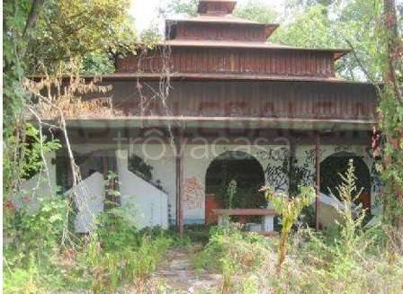 negozio in vendita a Limbiate