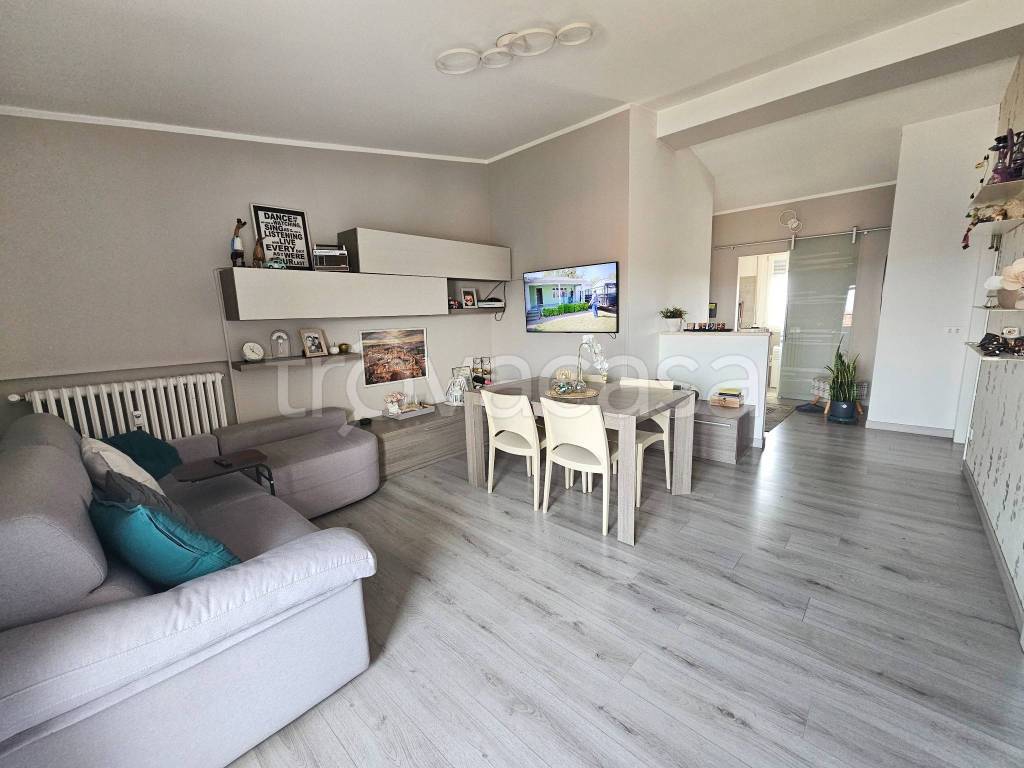 appartamento in vendita a Limbiate