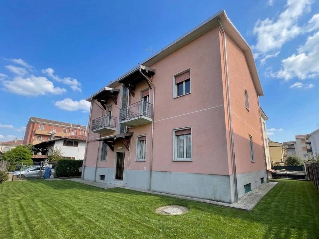 appartamento in vendita a Limbiate