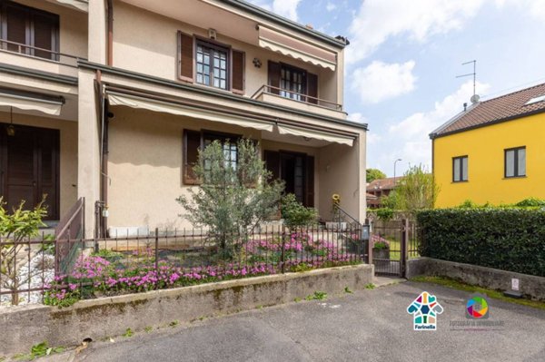 casa indipendente in vendita a Limbiate
