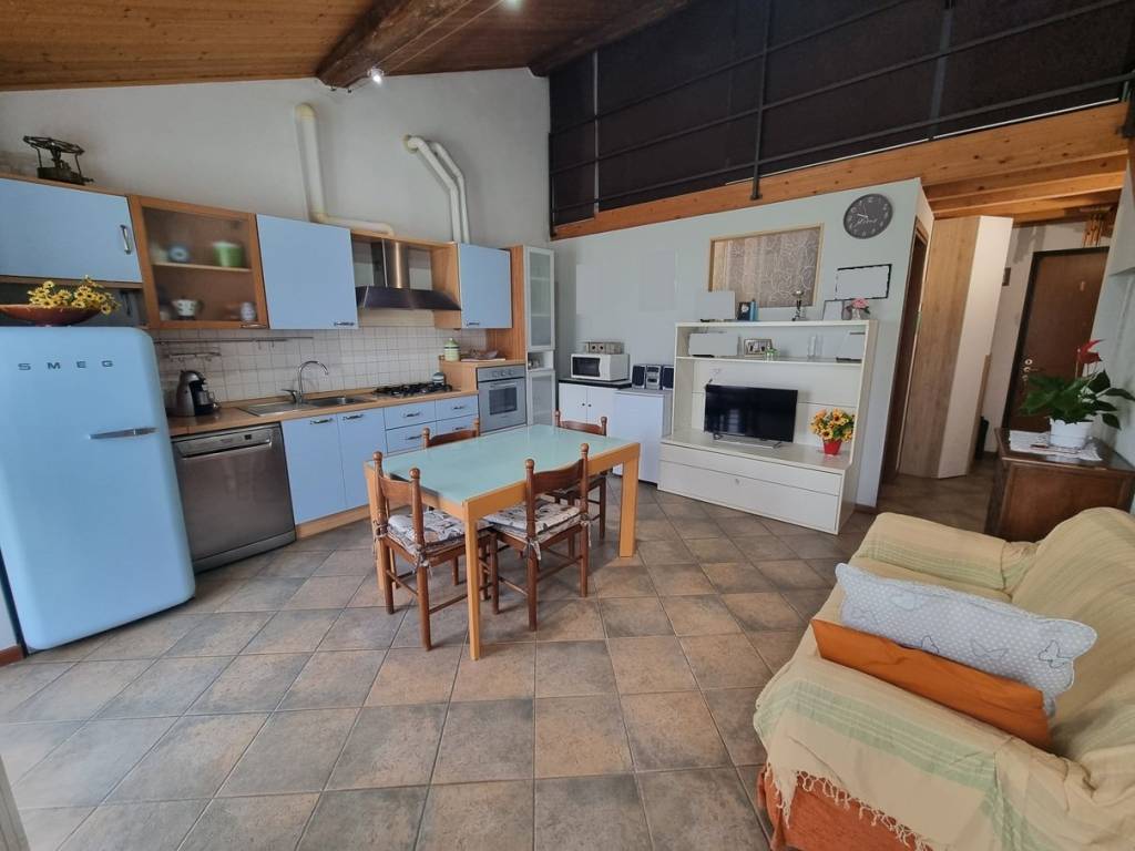 appartamento in vendita a Limbiate