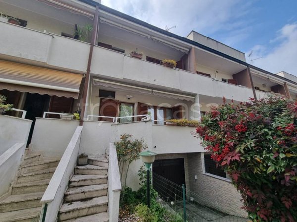 casa indipendente in vendita a Limbiate